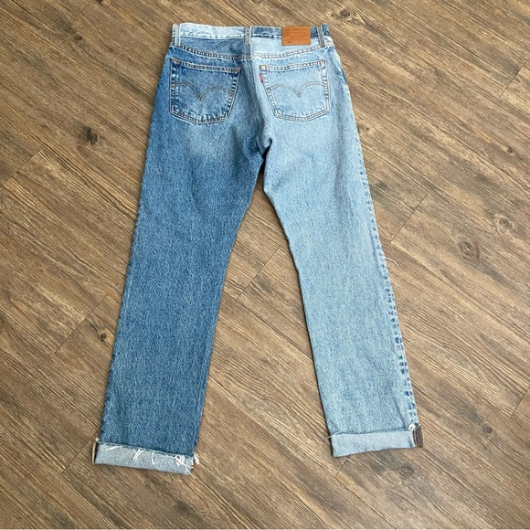 Levi's 501’s High Rise Two Toned Straight Button Fly Rigid Jeans Size 28x30 - Picture 8 of 8